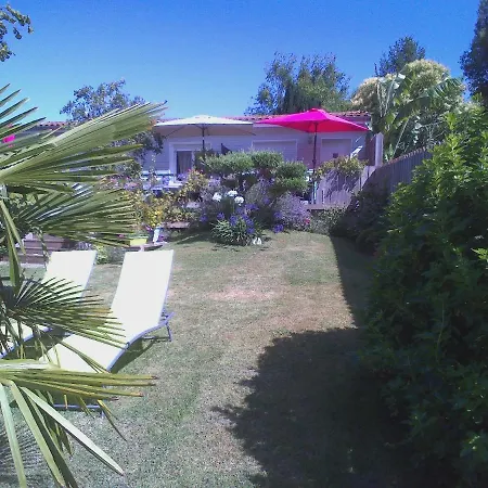 Couette-café Les Arums De Fondeminjean 3*