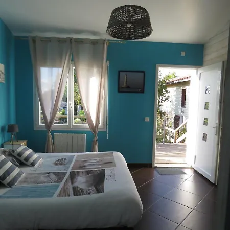 Les Arums De Fondeminjean Bed & Breakfast