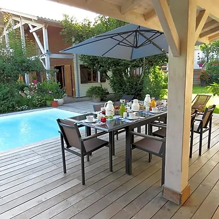 B&B Les Arums De Fondeminjean 3*
