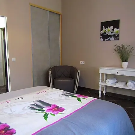 Les Arums De Fondeminjean B&B