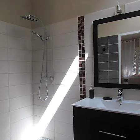 B&B Les Arums De Fondeminjean 3*